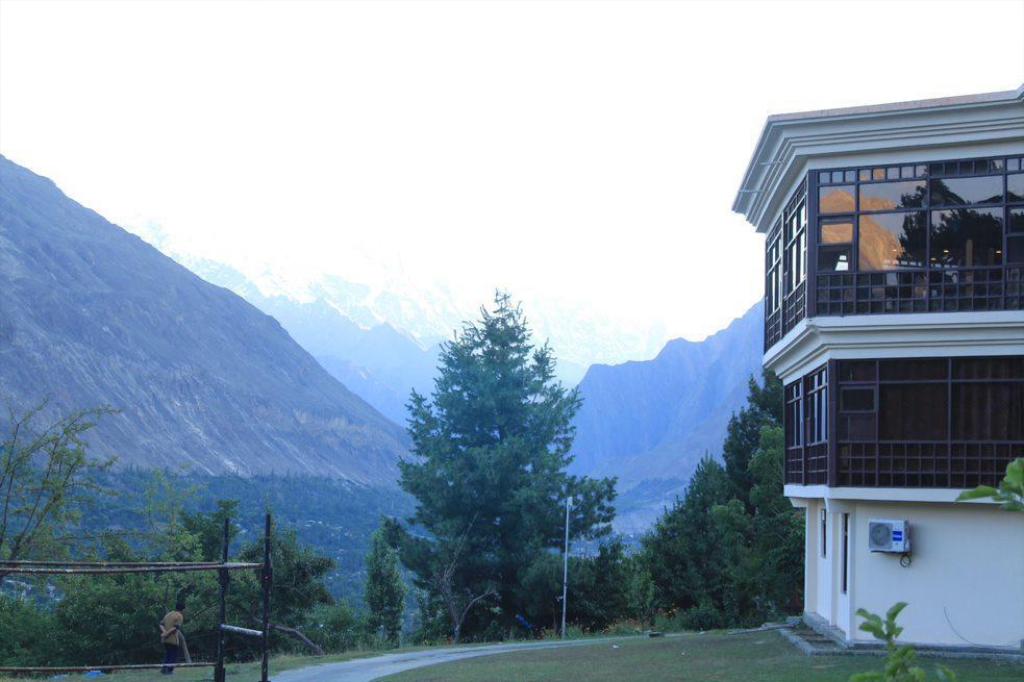 Toyotta Corolla Gli Rent a Car Hunza